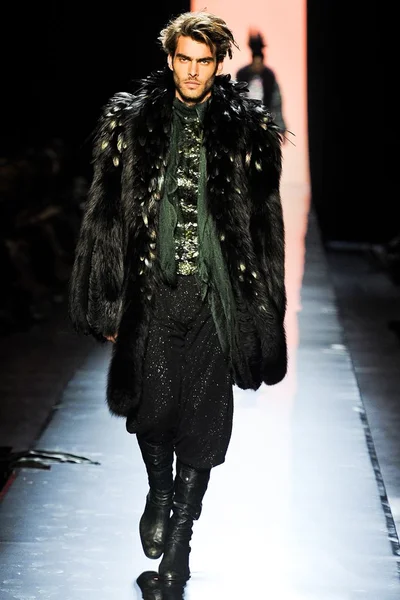 Look 42